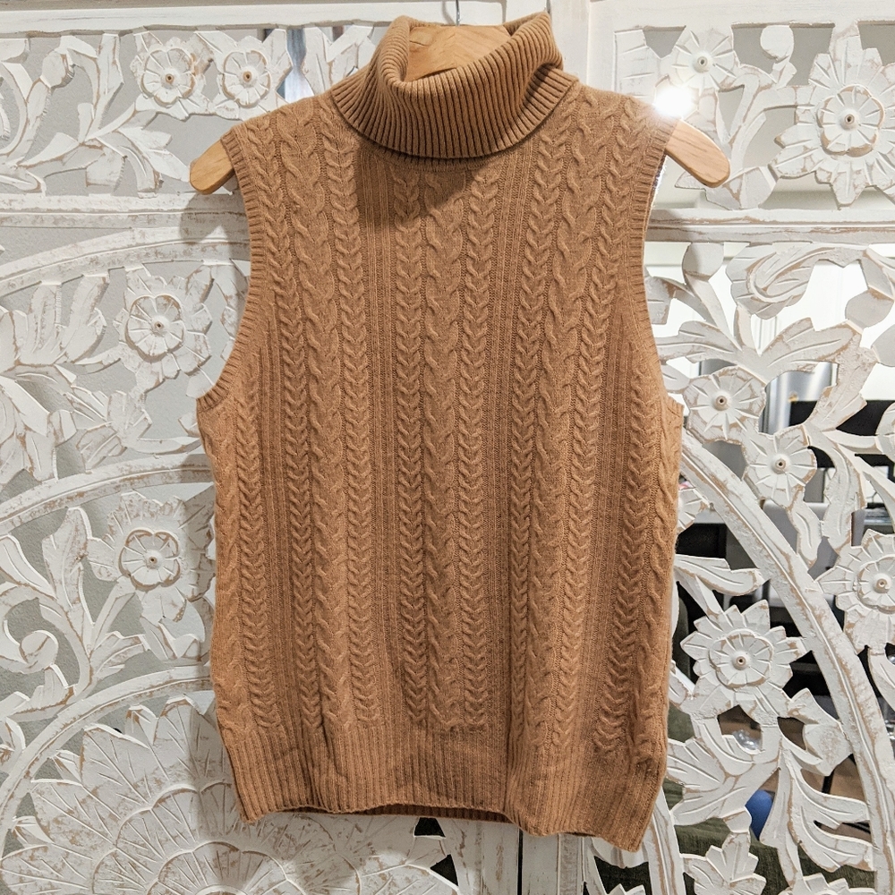 Cashmere Sleeveless Turtleneck Sweater in Tan